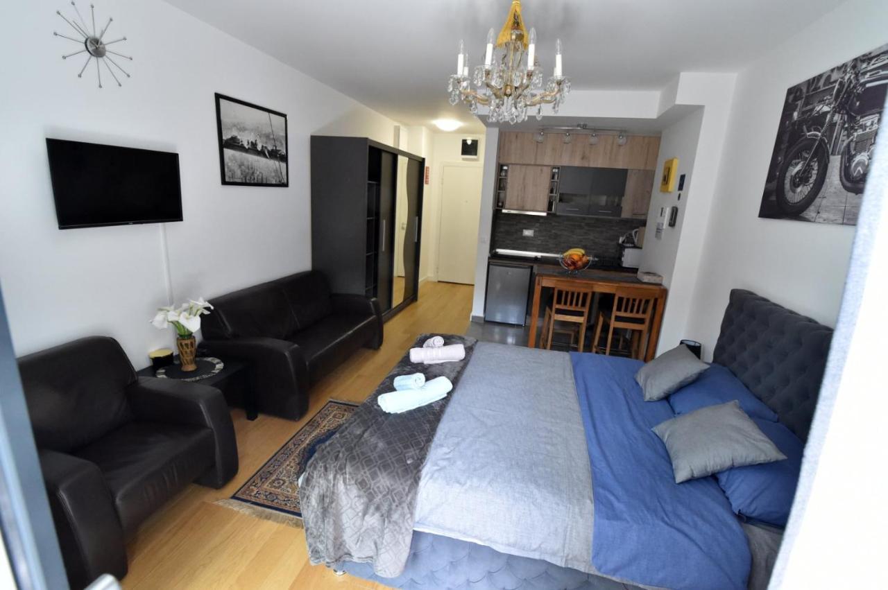 Апартаменти Tayson Square Dorcol New Location Free Garage Белград Екстер'єр фото