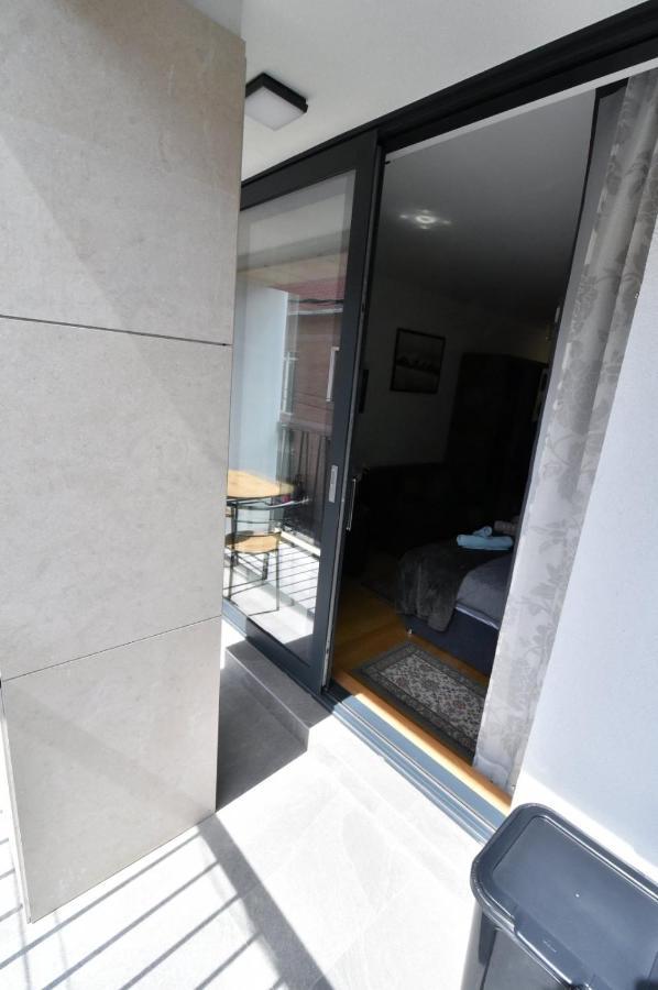 Апартаменти Tayson Square Dorcol New Location Free Garage Белград Екстер'єр фото
